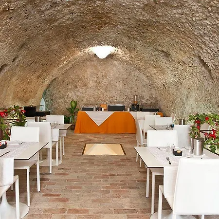 فندق مبيت وإفطار Antico Borgo 4*