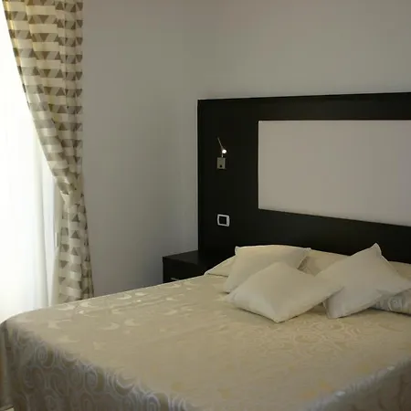 فندق مبيت وإفطار Antico Borgo 4*