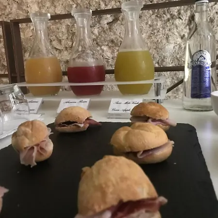 Bed & Breakfast Antico Borgo 4*