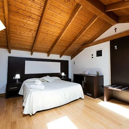 Antico Borgo Bed & Breakfast 4*